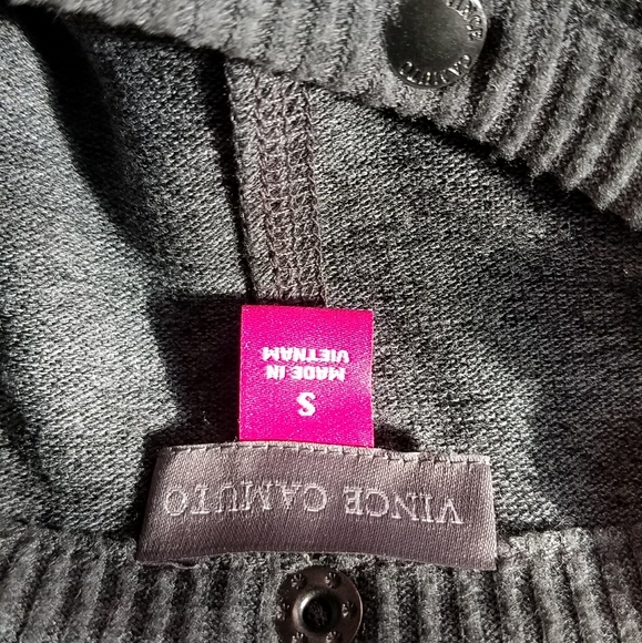 Vince Camuto boat neck Hardware sweater NWT - Picture 3 of 6